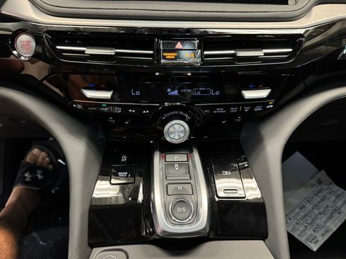 New 2026 Acura MDX SH-AWD image 25