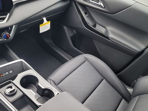 New 2026 Chevrolet Equinox LT w/ Convenience Package II FWD image 23