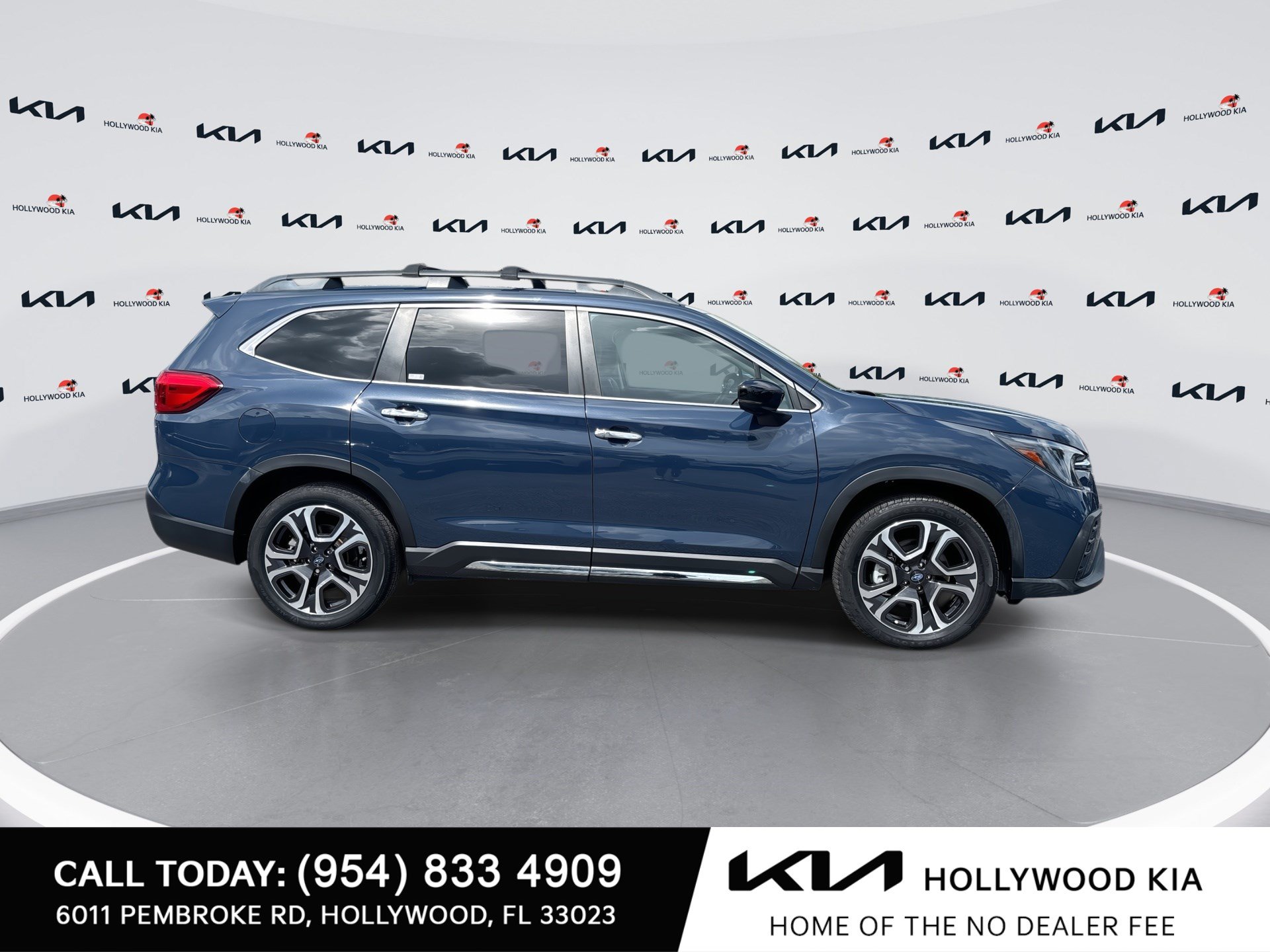 Used 2024 Subaru Ascent Touring AWD/4WD image 9
