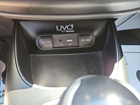 Used 2015 Kia Soul + FWD image 24
