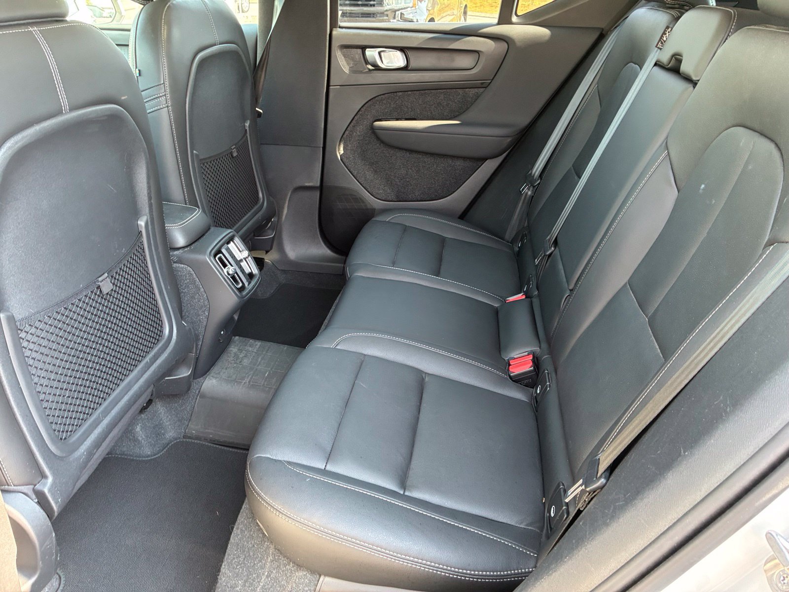 Used 2024 Volvo XC40 B5 Plus AWD/4WD image 15