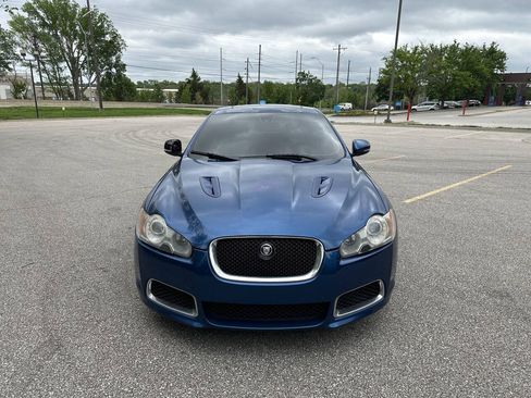 Used 2011 Jaguar XF R RWD image 2