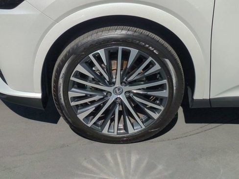 Used 2024 Lexus RX 350 w/ Technology Package image 9
