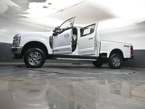 Used 2023 Ford F250 Lariat w/ FX4 Off-Road Package AWD/4WD image 43