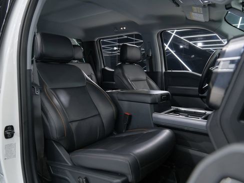 Used 2025 Ford F550 4x4 Crew Cab Super Duty image 44