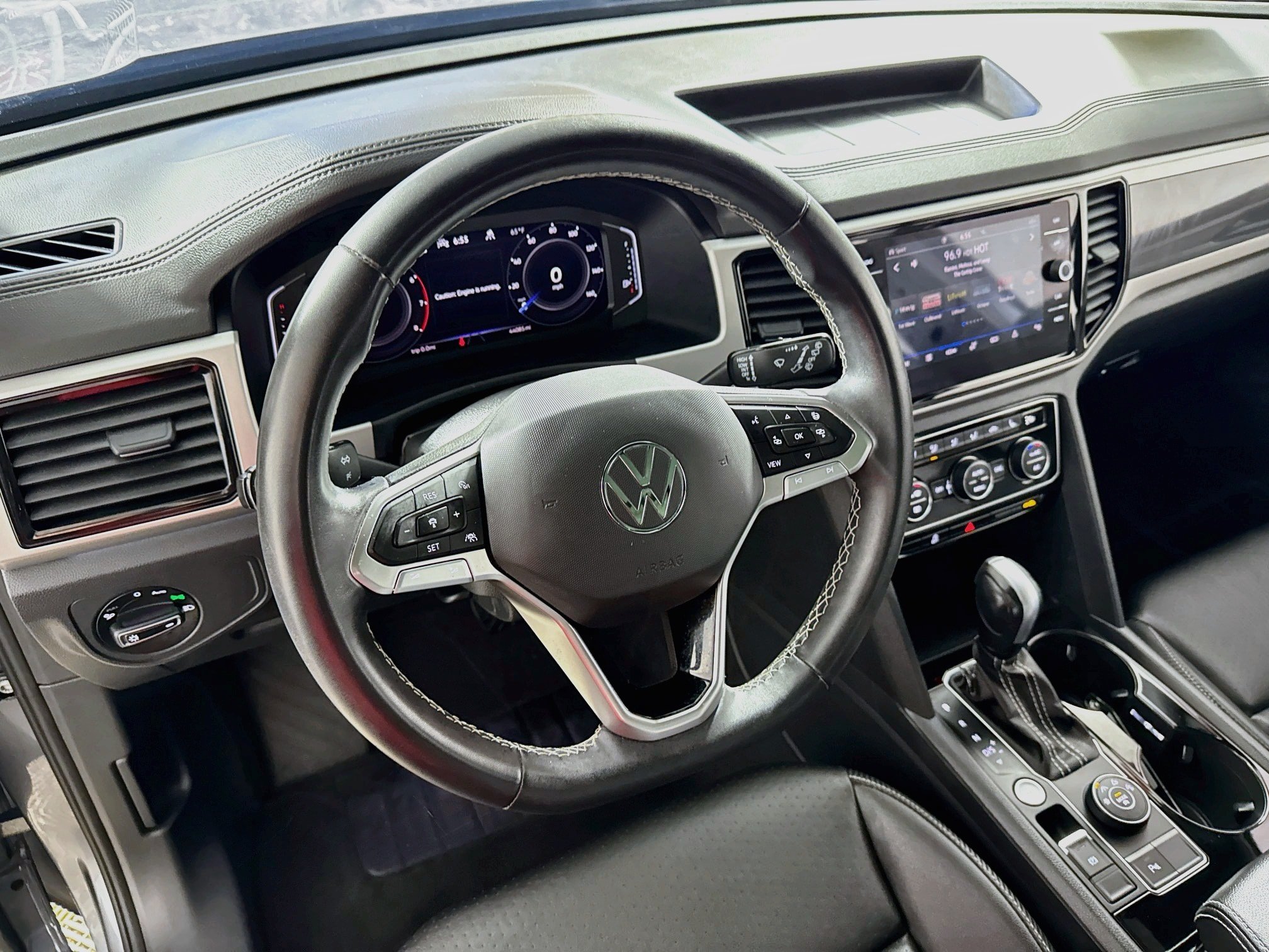 Used 2023 Volkswagen Atlas Cross Sport SEL AWD/4WD image 24