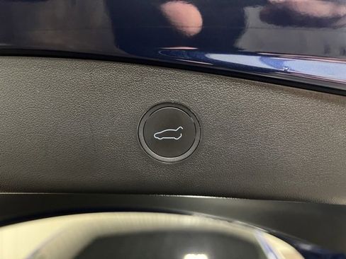 Used 2023 Tesla Model 3 Standard Range image 22