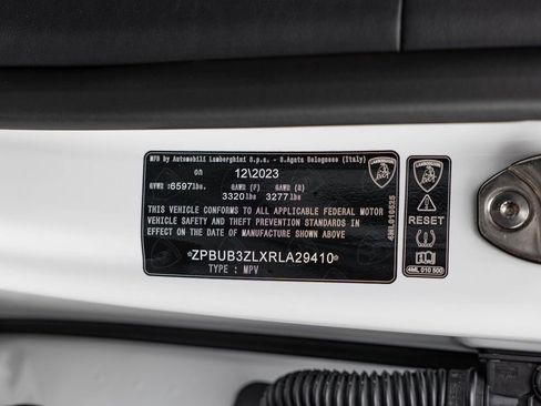 Used 2024 Lamborghini Urus S AWD/4WD image 53