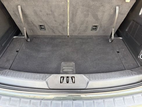 Certified 2023 Ford Explorer XLT w/ Equipment Group 202A RWD image 9