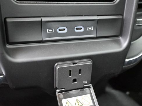 New 2026 RAM 2500 Big Horn AWD/4WD image 26