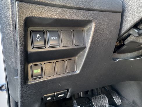 Used 2016 Nissan Rogue S image 23