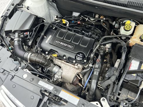 Used 2016 Chevrolet Cruze LT w/ Technology Package image 26