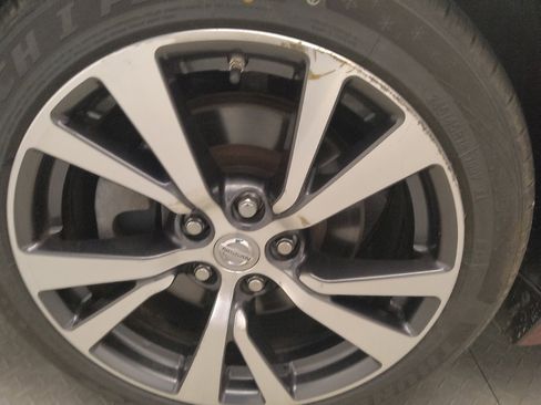 Used 2016 Nissan Maxima Platinum image 31