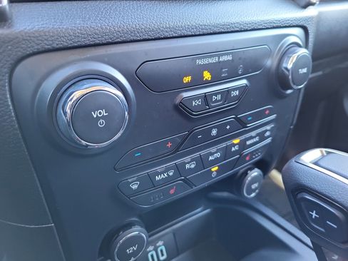 Used 2020 Ford Ranger Lariat w/ Equipment Group 501A Mid image 22