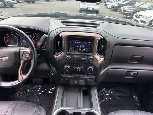 Used 2020 Chevrolet Silverado 1500 High Country w/ Technology Package image 18