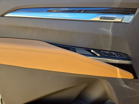 New 2026 Cadillac Escalade Luxury w/ Touring Package image 15