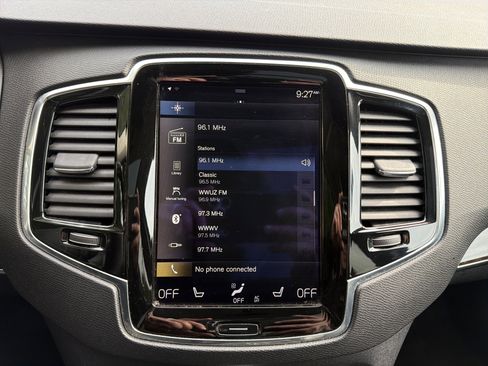 Used 2017 Volvo XC90 T5 Momentum w/ Vision Package image 23