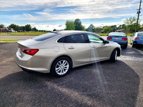 Used 2016 Chevrolet Malibu LT w/ Leather Package image 4