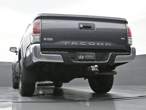 Used 2021 Toyota Tacoma TRD Off-Road image 37