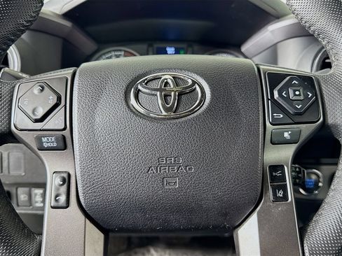 Used 2021 Toyota Tacoma TRD Off-Road w/ TRD Premium Off Road Package AWD/4WD image 39