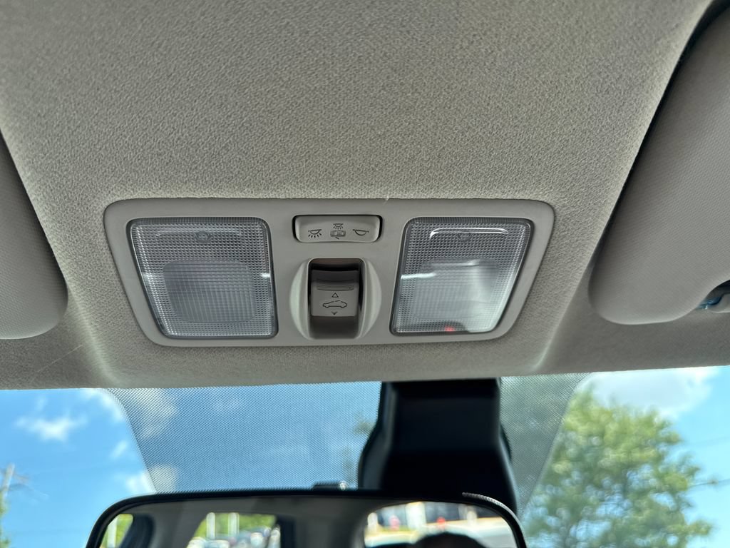 Certified 2024 Hyundai Venue SEL FWD image 36