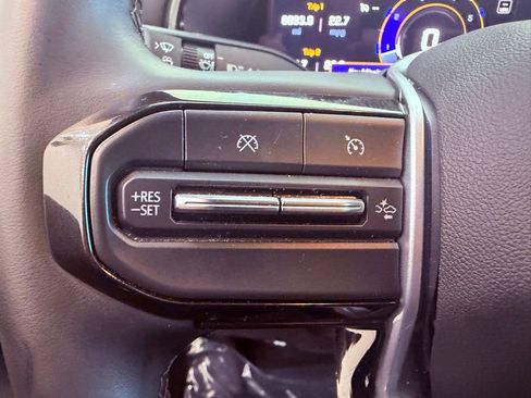 Used 2024 Chevrolet Colorado LT w/ LT Convenience Package II RWD image 19