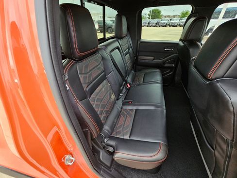 Used 2025 Nissan Frontier PRO-4X w/ Pro Premium Package AWD/4WD image 32