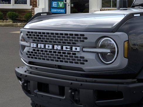 New 2025 Ford Bronco Badlands w/ Sasquatch Package image 19