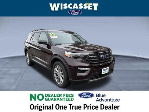 Certified 2023 Ford Explorer XLT w/ Equipment Group 202A image 1