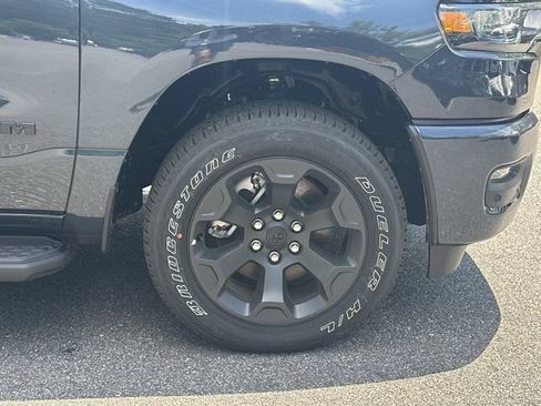 New 2026 RAM 1500 Express AWD/4WD image 12
