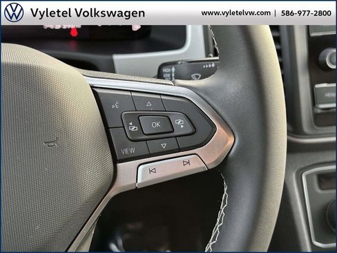 Used 2023 Volkswagen Atlas Cross Sport SE image 24