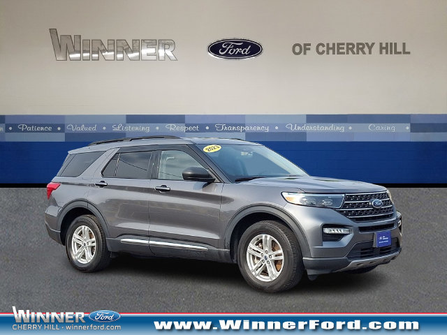 Certified 2023 Ford Explorer XLT w/ Equipment Group 202A AWD/4WD image 1