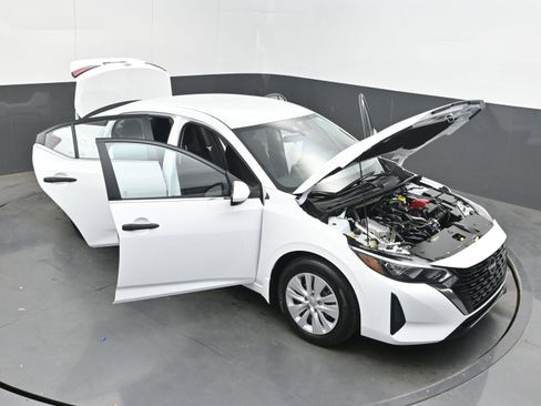 Certified 2025 Nissan Sentra S image 37