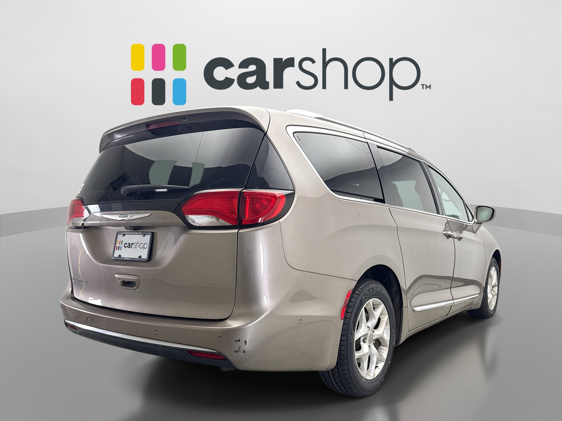 Used 2017 Chrysler Pacifica Touring-L Plus w/ Advanced Safetytec Group FWD image 5