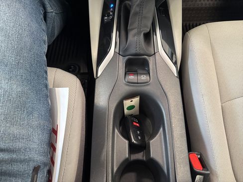 Used 2022 Toyota Corolla Cross LE image 26