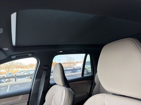 New 2026 Volvo XC90 B6 Plus image 13