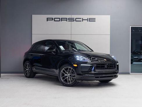 Certified 2026 Porsche Macan image 9