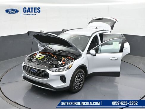 New 2025 Ford Escape SE image 49