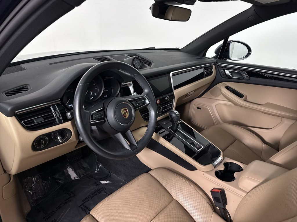Certified 2023 Porsche Macan w/ Premium Package Plus AWD/4WD image 4