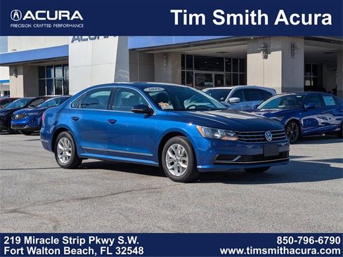 Used 2016 Volkswagen Passat 1.8T S image 1