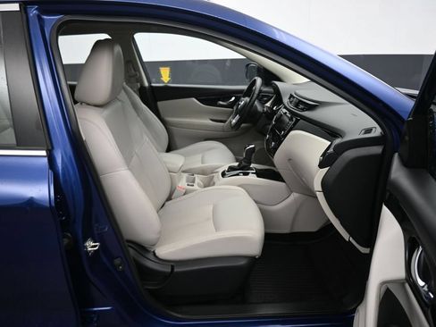 Used 2022 Nissan Rogue Sport SL AWD/4WD image 43