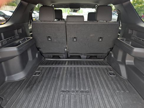 Certified 2025 Toyota 4Runner SR5 AWD/4WD image 18