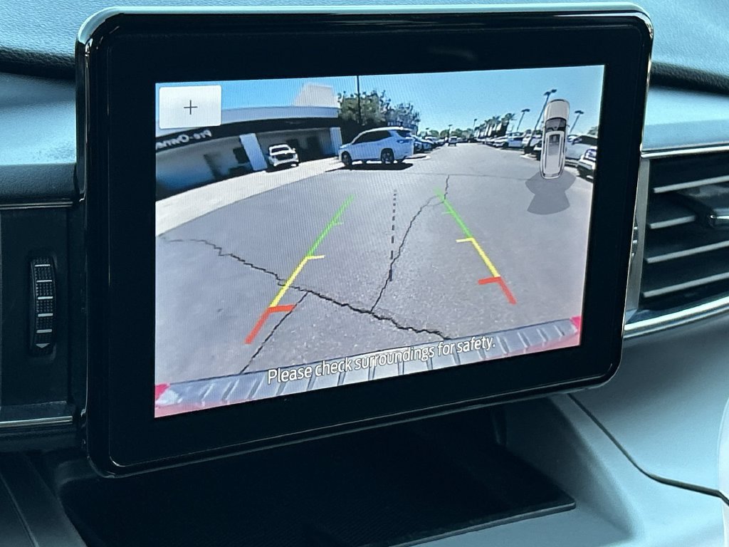 Used 2022 Ford Explorer XLT w/ Equipment Group 202A AWD/4WD image 15