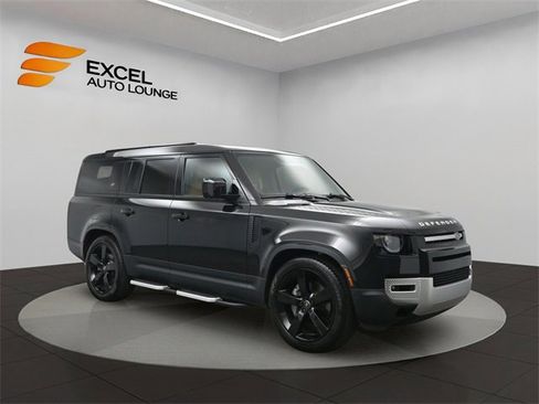 Used 2024 Land Rover Defender 130 S image 7