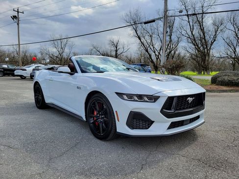Used 2024 Ford Mustang GT Premium image 13