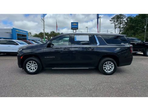 Used 2024 Chevrolet Suburban LT AWD/4WD image 5