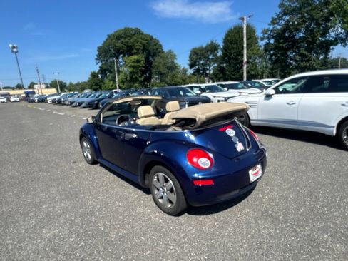 Used 2006 Volkswagen Beetle Convertible w/ Package 1 FWD image 13