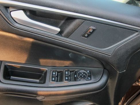 Used 2024 Ford Edge SE w/ Black Appearance Package AWD/4WD image 12