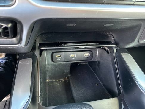 Used 2021 Kia Sorento LX FWD image 35