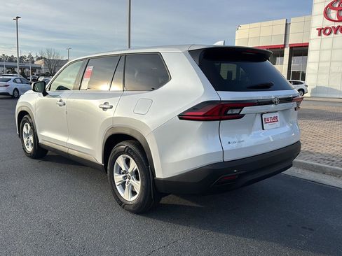 New 2026 Toyota Grand Highlander AWD Hybrid image 3